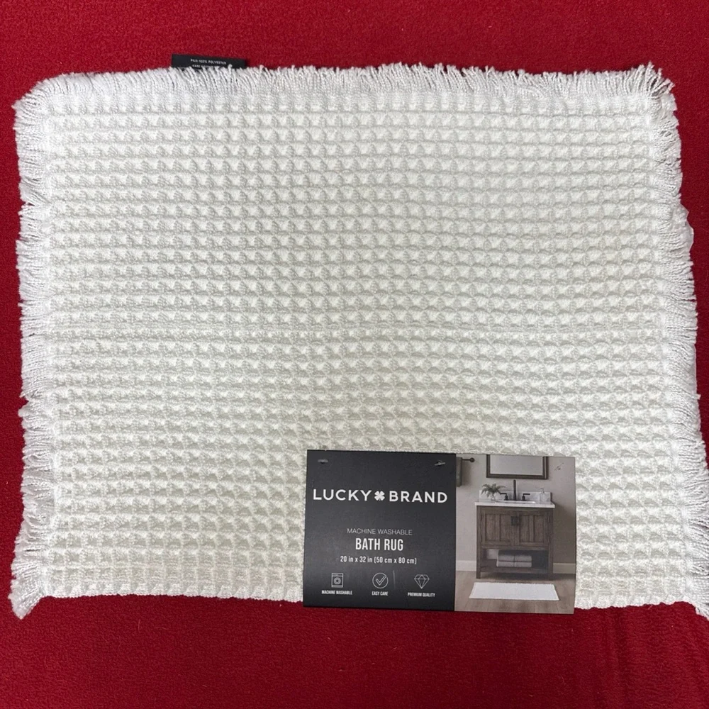 Lucky Brand Bath Mat 20x32” White Soft Waffle Non Slip Machine Washable NWT
